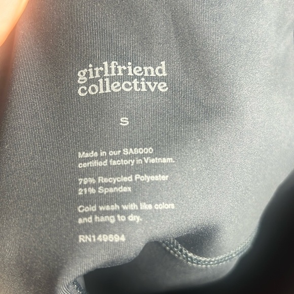 NWT girlfriend collective HIGH WAIST CAPRI LEGGINGS IN Navy Size Small - Picture 3 of 6